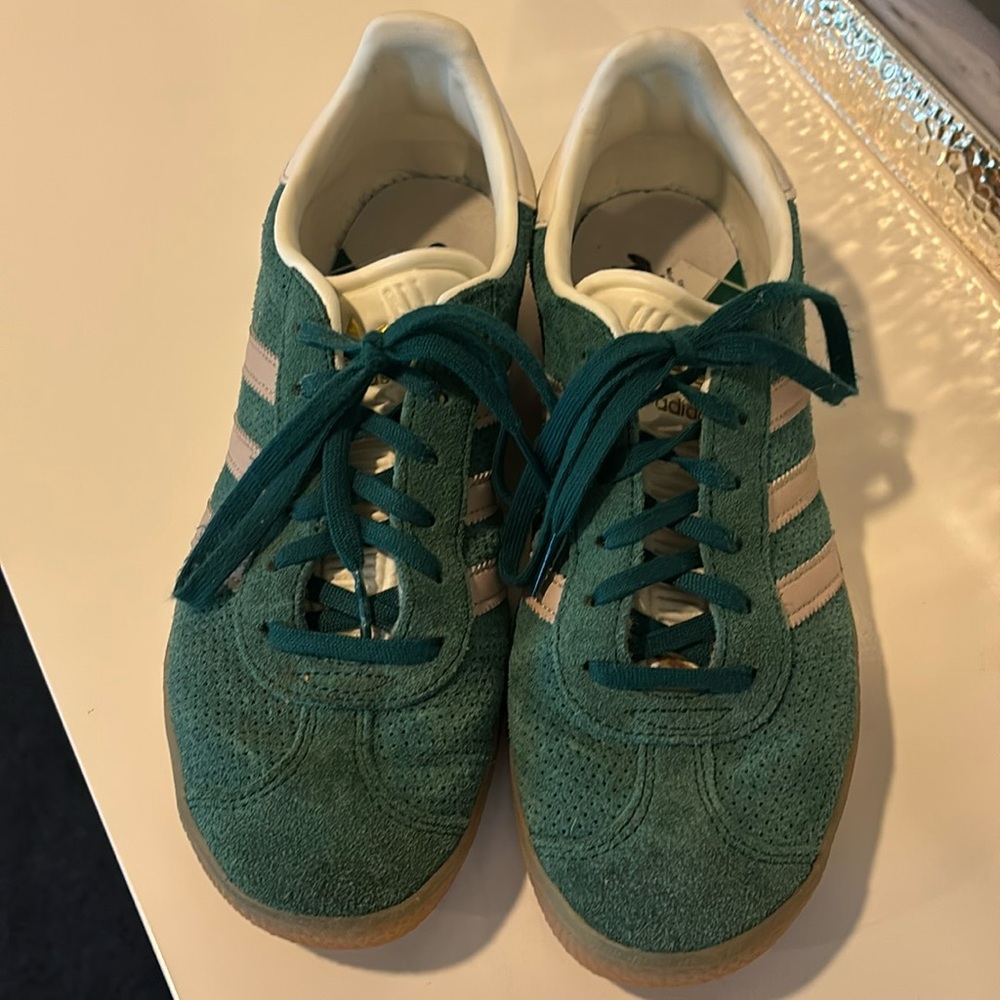 Adidas Gazelle Sneakers